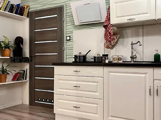 Majowa Еленя-Гура