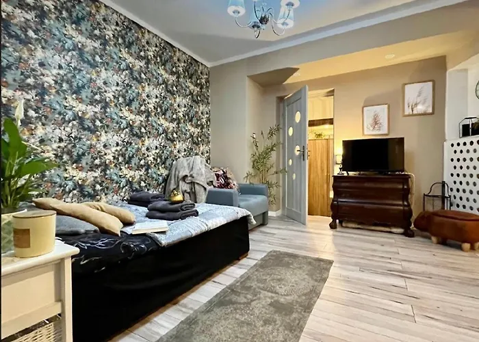 Majowa * Еленя-Гура